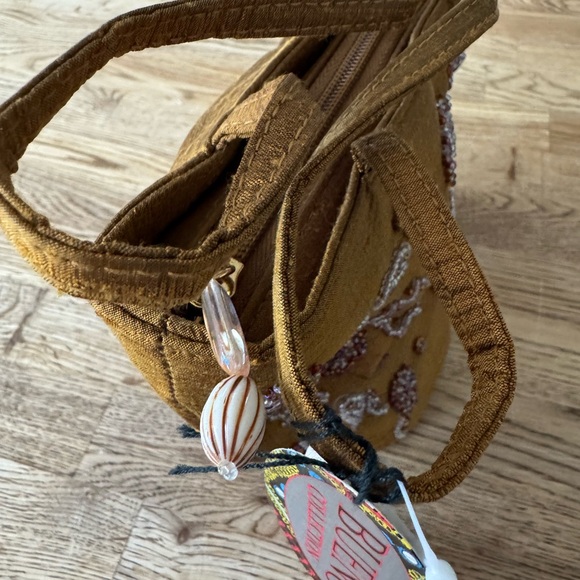 Embroidered Gold Tote Bag - Picture 4 of 4